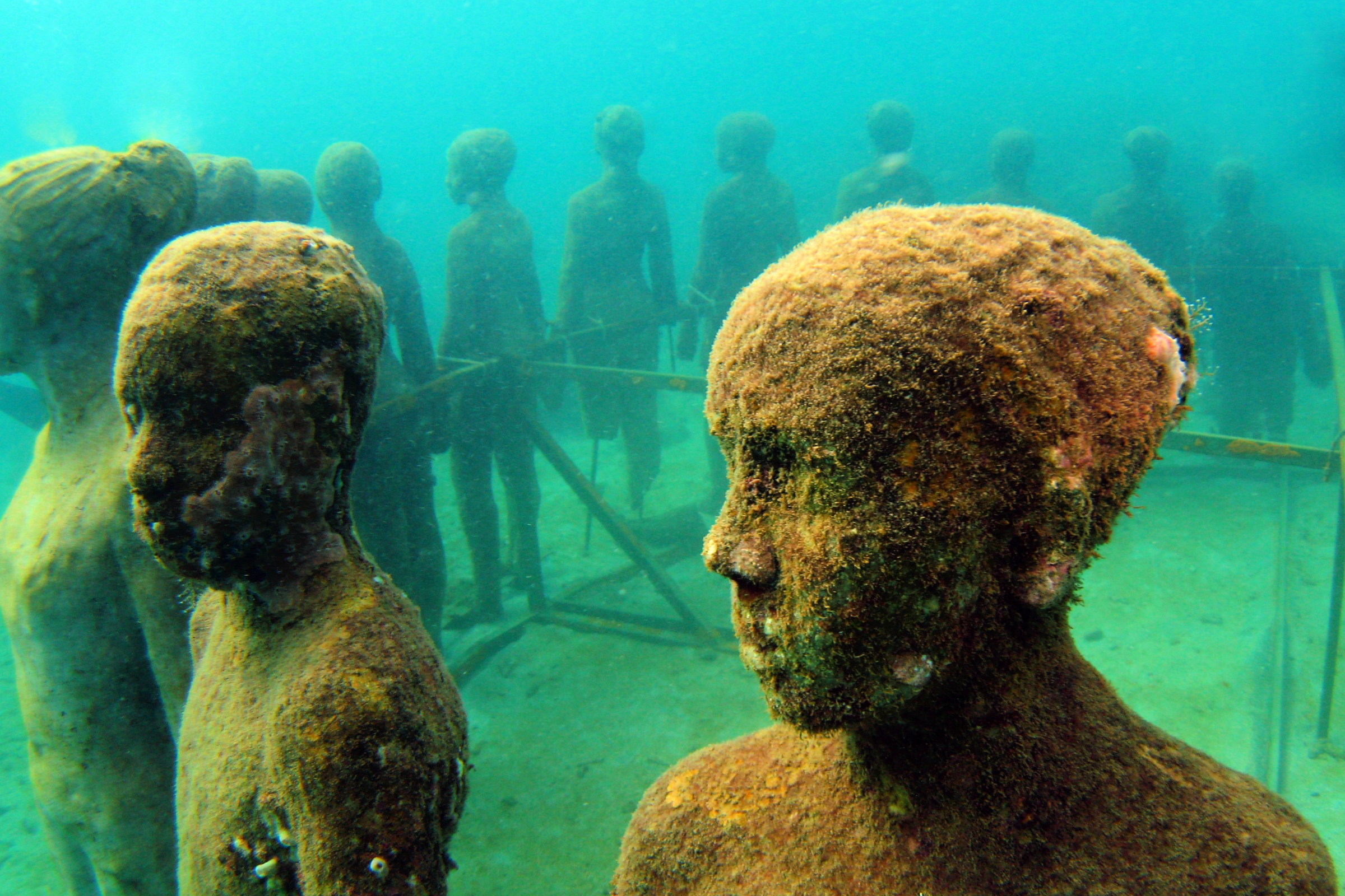 See the Underwater Sculptures in Grenada