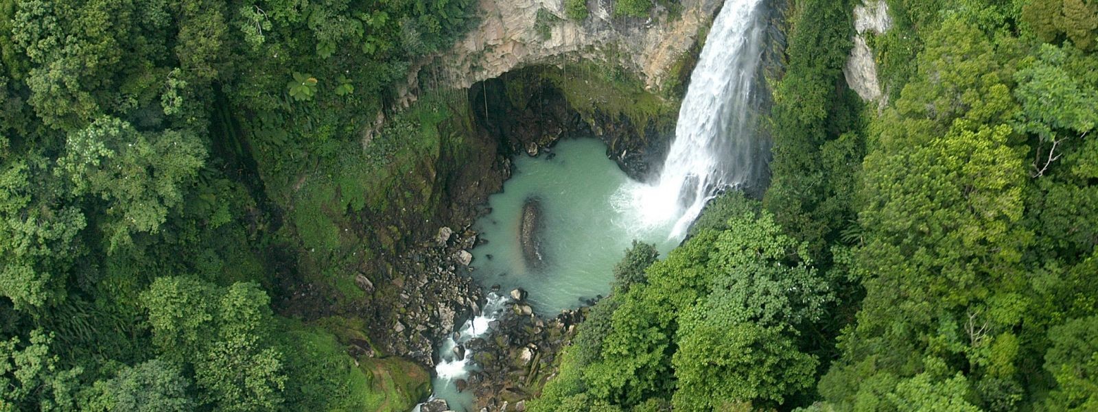 Dominica waterfall