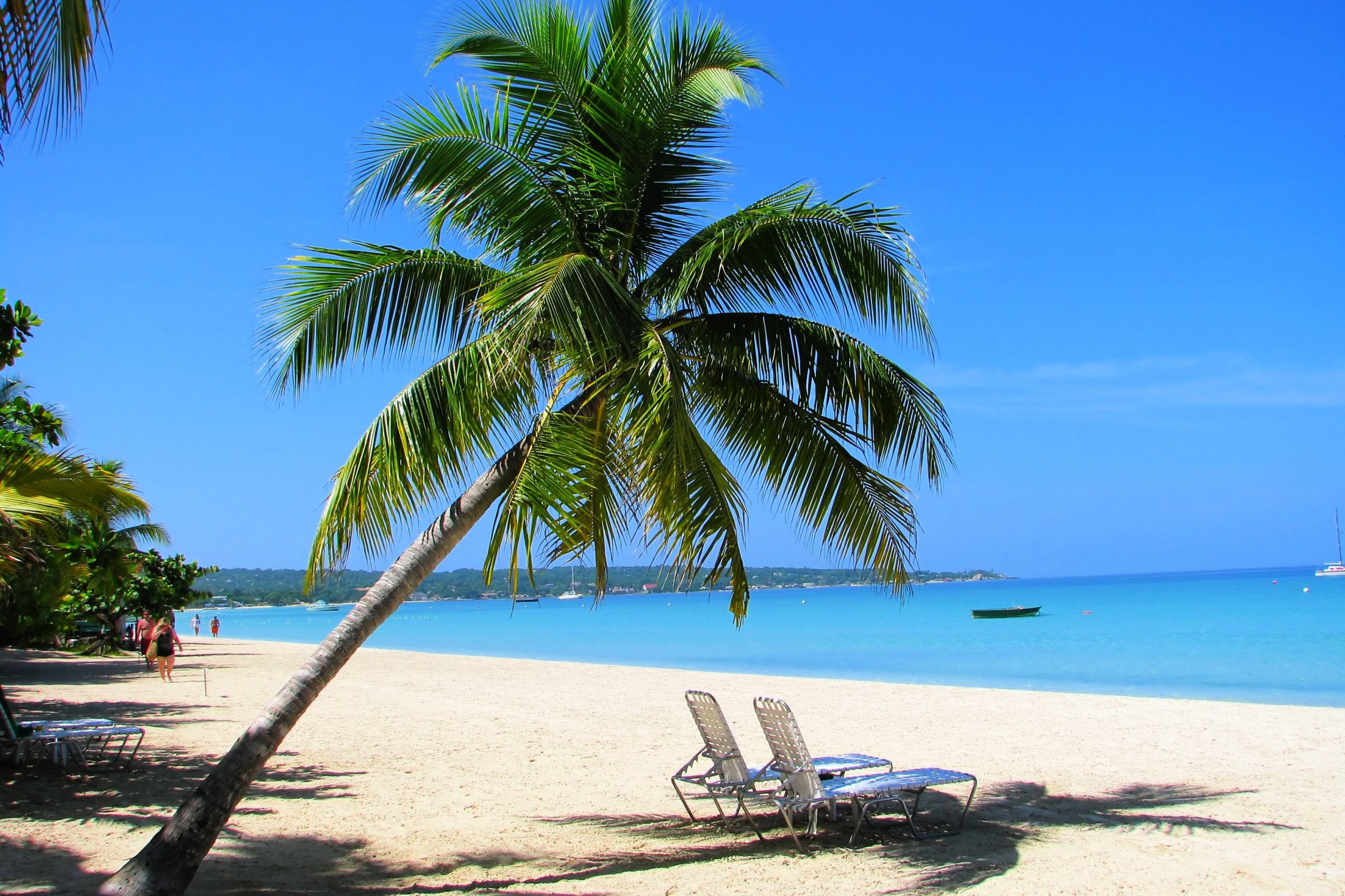 Half Moon Beach – An Idyllic Seaside Location 